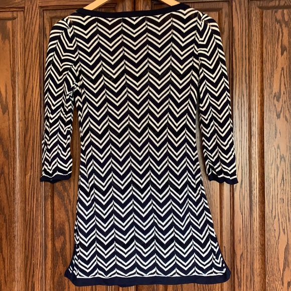 Ladies Navy and White - - White House Black Market Sweater - Picture 6 of 6